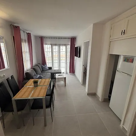 Wdb4 Windsor Danka Apartment